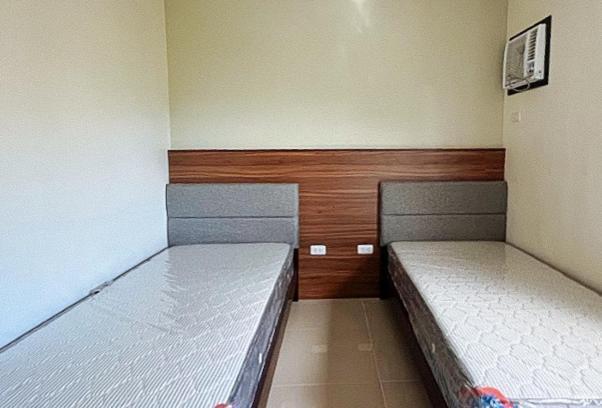 Reddoorz @ Leoncia Apartelle Mandaue Esterno foto